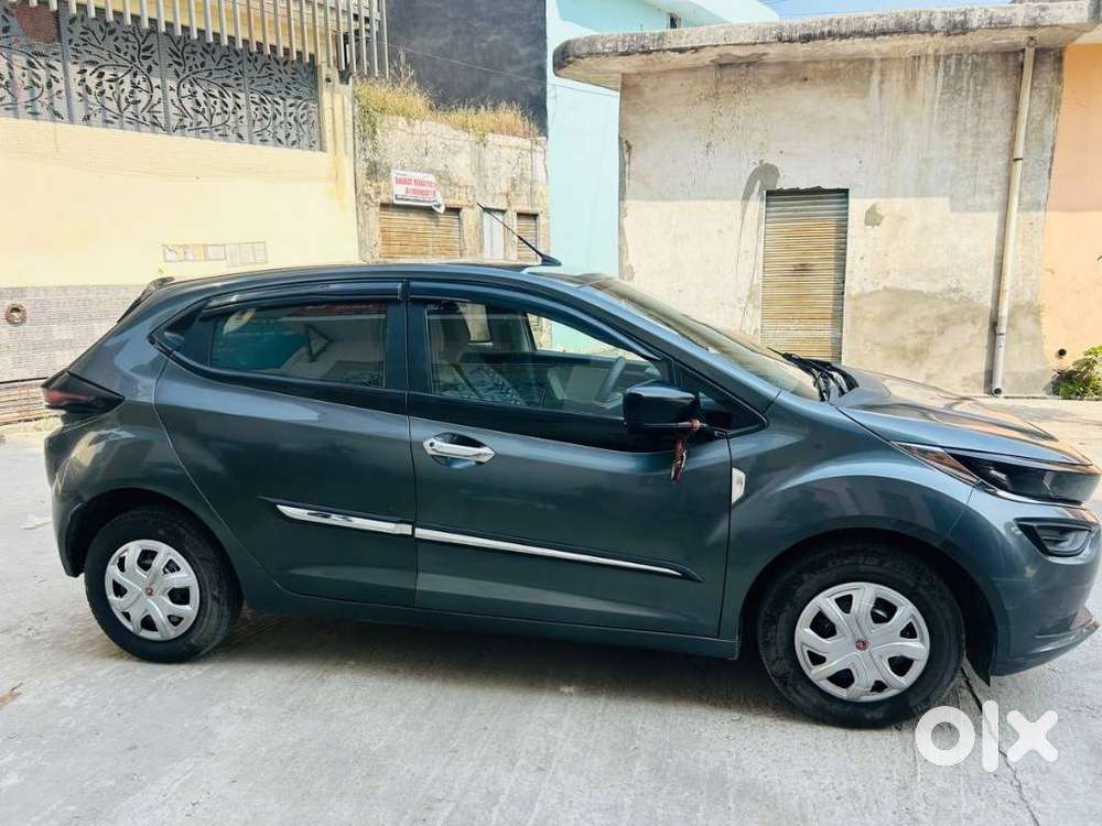 Tata Altroz 1.2 Xe Plus Petrol, 2024, Petrol