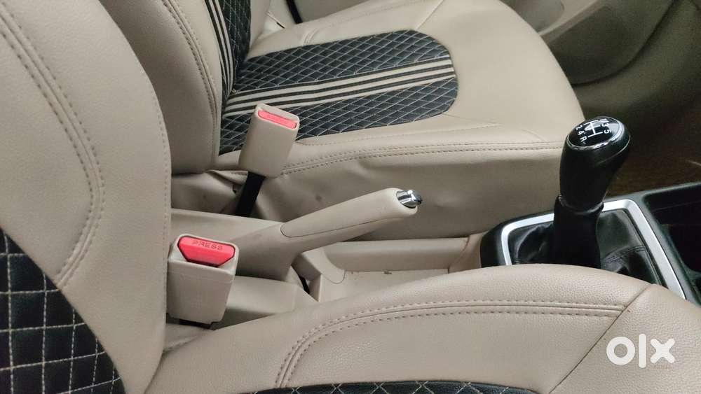 Maruti Suzuki Swift Dzire 1.2 Vxi Bsiv, 2018, Petrol