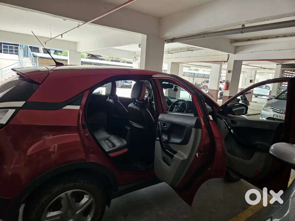 Tata Nexon Xma Automatic  Aug 2019  26k Km  ₹6.99 Lakh