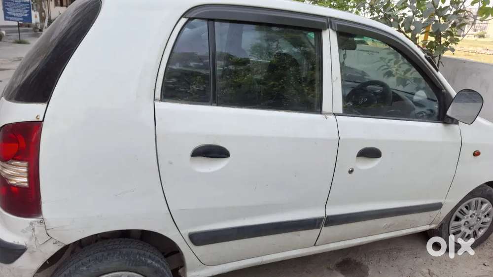 Hyundai 0ct2012 Cng Fitted All Documents Valid 17 Month.only1.10lk
