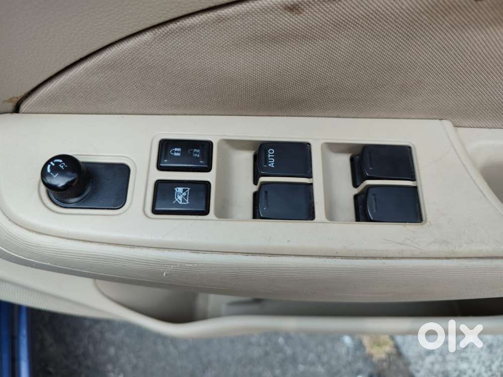 Maruti Suzuki Dzire 1.2 Vxi, 2017, Petrol
