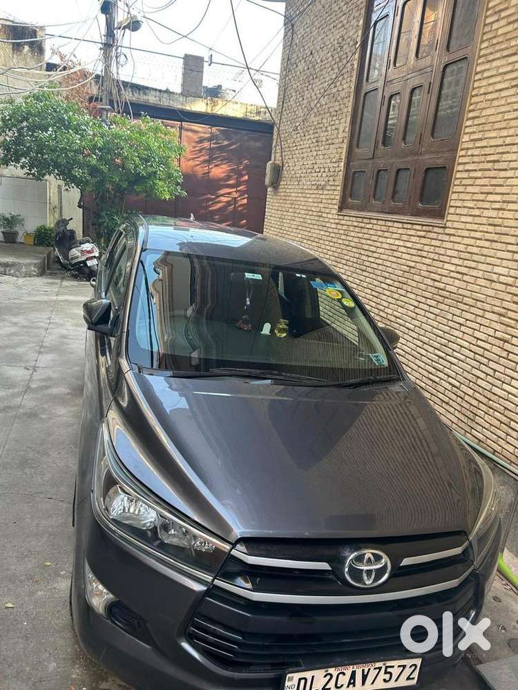 Toyota Innova Crysta 2017 Petrol Well Maintained