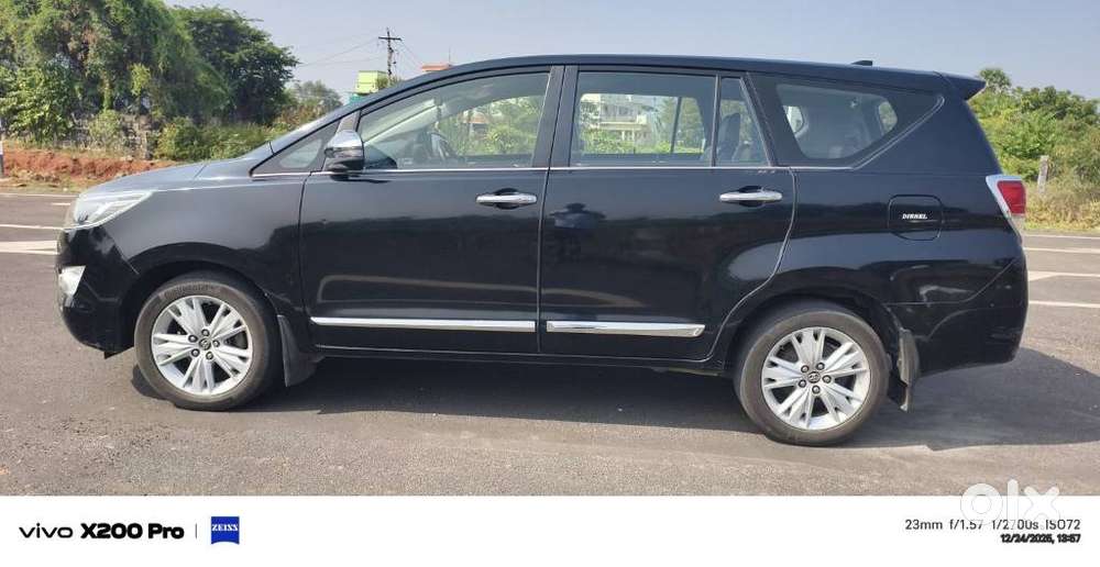 Toyota Innova Crysta 2.8z Automatic, 2018, Diesel