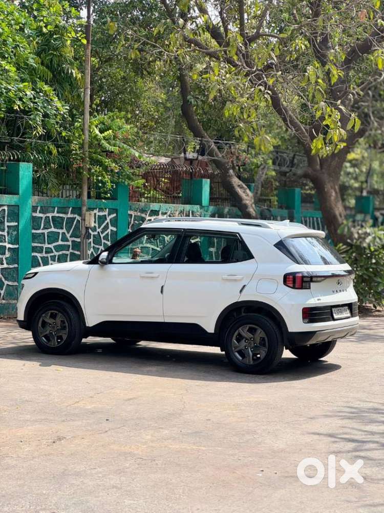 Hyundai Venue, 2023, Petrol