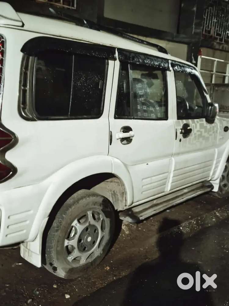 Mahindra Scorpio Classic Mt 16