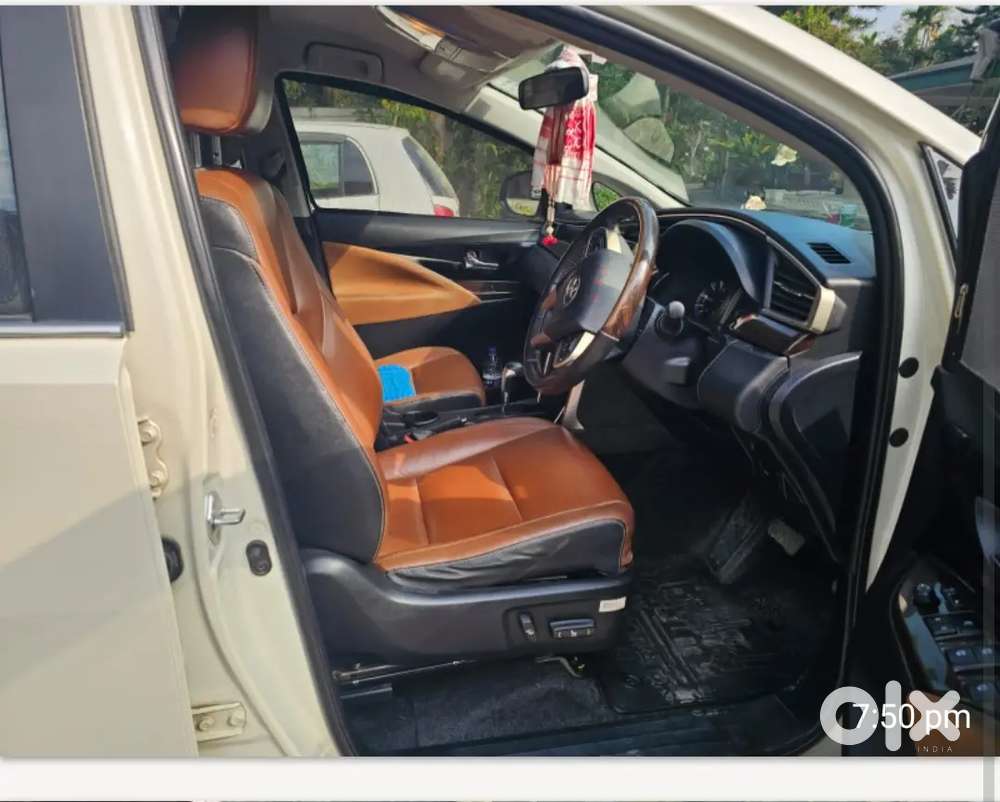 Toyota Innova Crysta 2.8z 2016