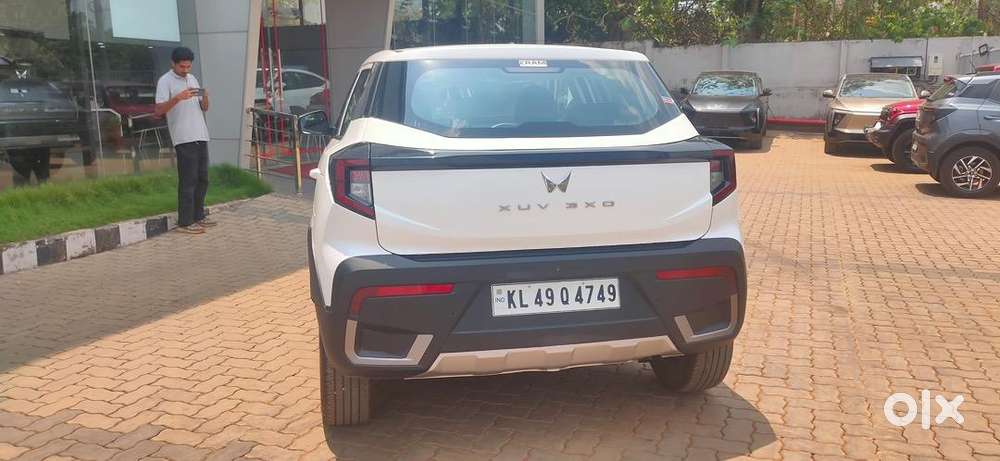 Mahindra Petrol Manual 2024 Car