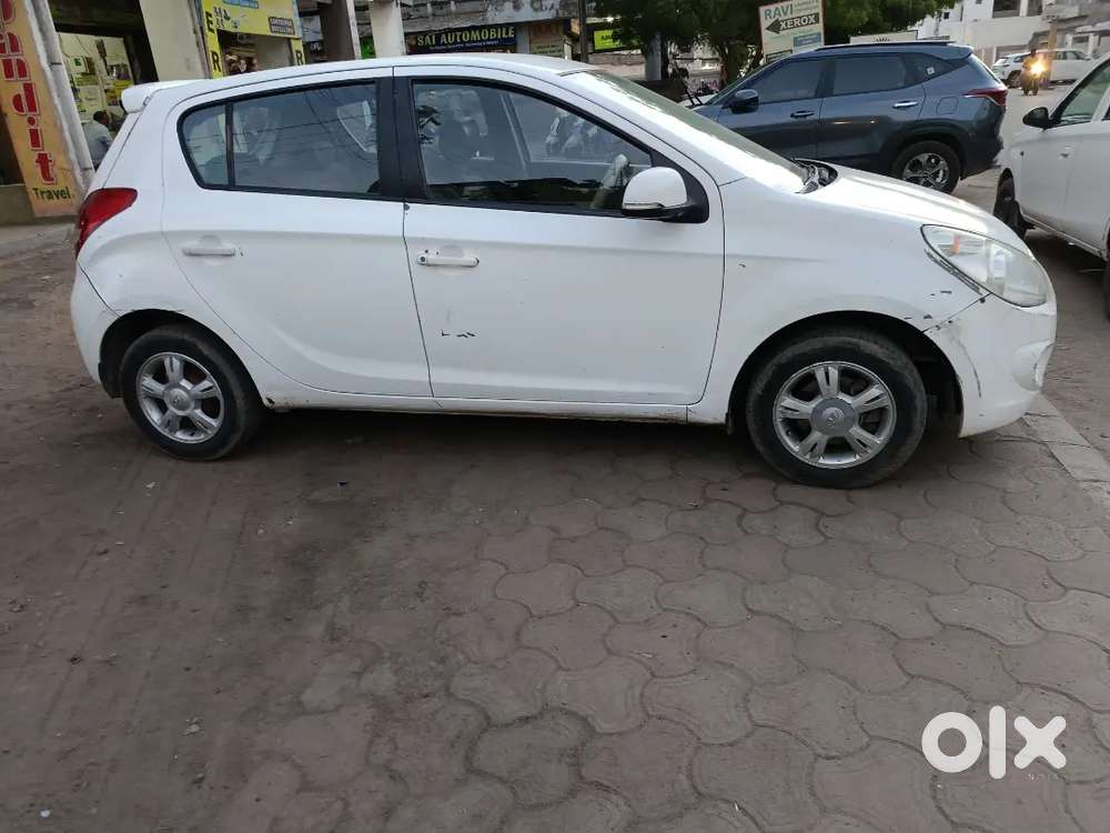 Hyundai I20 2011 Diesel 120000 Km Driven