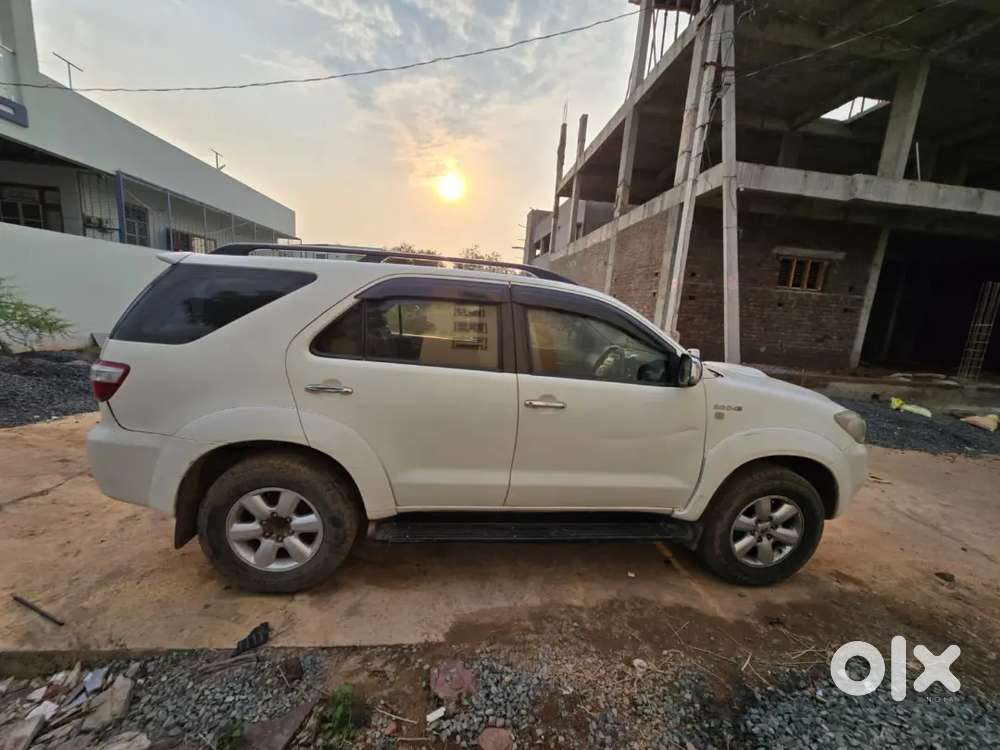 Toyota Fortuner Diesel Manual 2nd Owner 2012