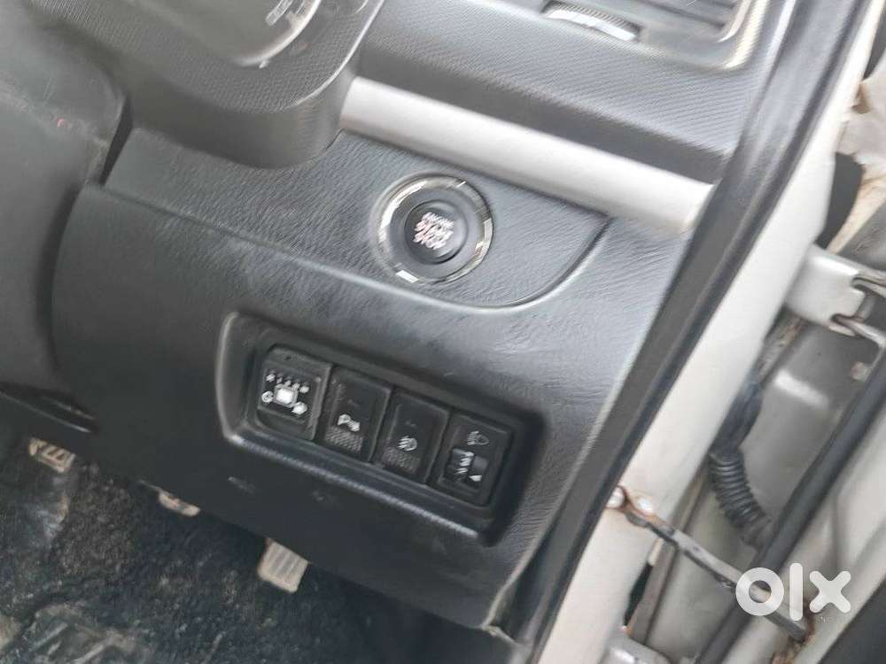 Maruti Suzuki Swift Zxi, 2016, Cng & Hybrids