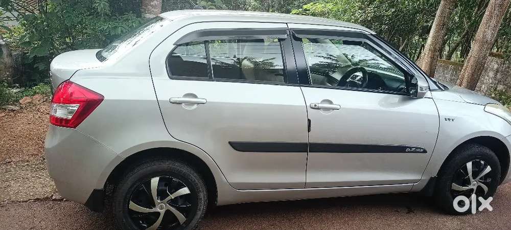 Maruti Suzuki Dzire 1.2 Vxi 2013