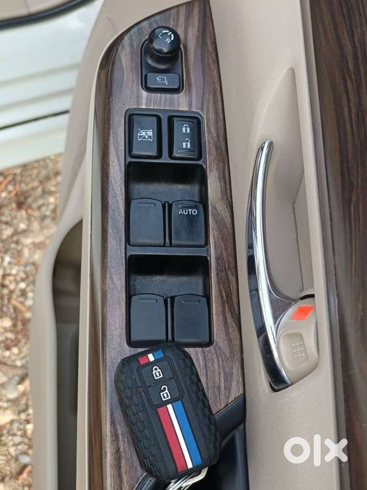 Maruti Suzuki Ertiga 1.5 Zxi Plus Shvs, 2019, Petrol
