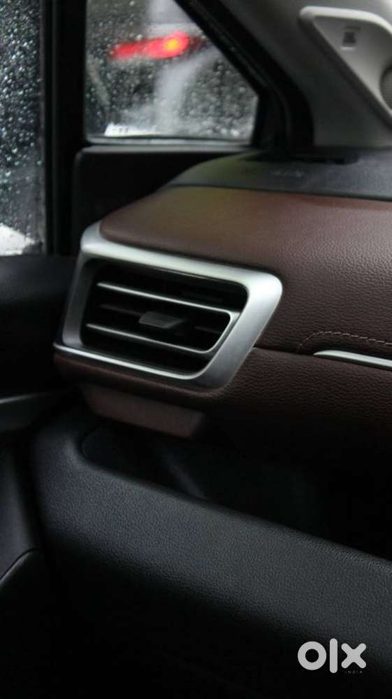 Toyota Innova Hycross 2.0 Zx Hybrid 7 Str, 2024, Petrol