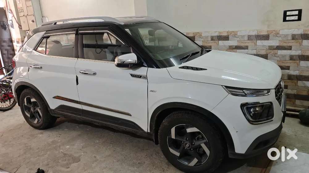 Hyundai Venue 2019 Petrol (good Condition)