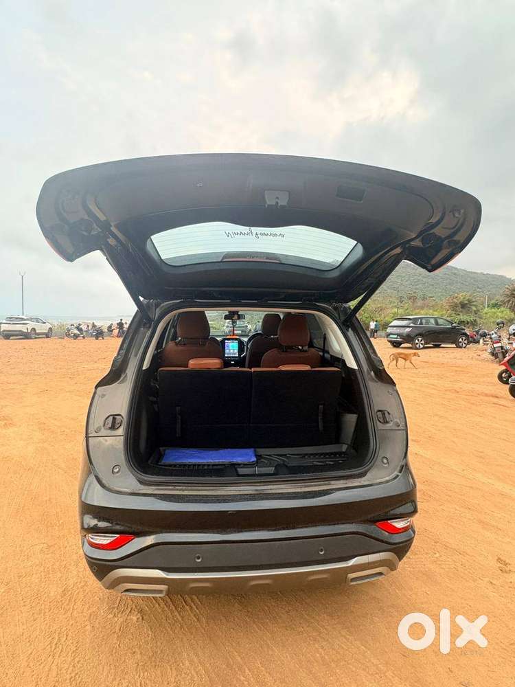 Mg Hector Plus 2022 Diesel 11800 Km Driven