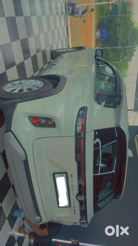 Maruti Suzuki Grand Vitara 2022 Petrol Well Maintained