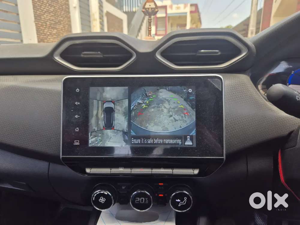 Nissan Magnite 2024 Petrol 28850 Km Driven