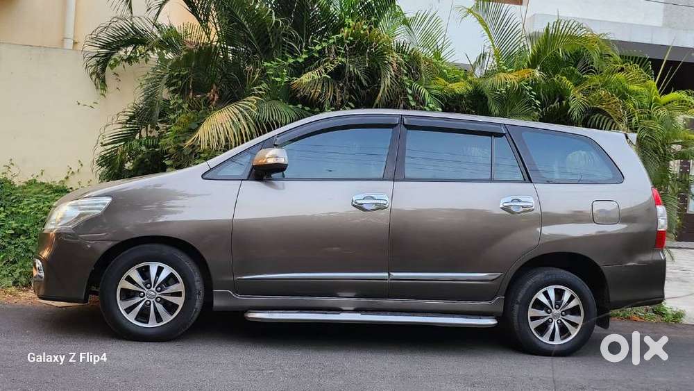 Toyota Innova 2.5 Vx 8 Seater Bs Iv, 2016, Diesel