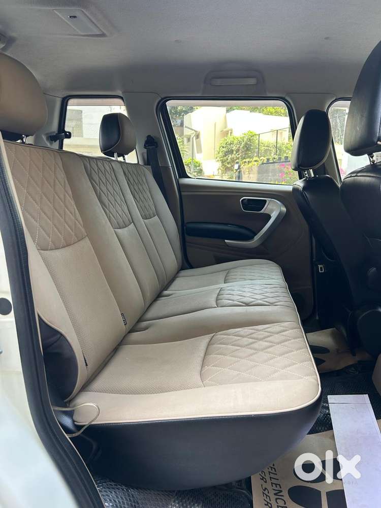 Mahindra Tuv 300 T10, 2018, Diesel