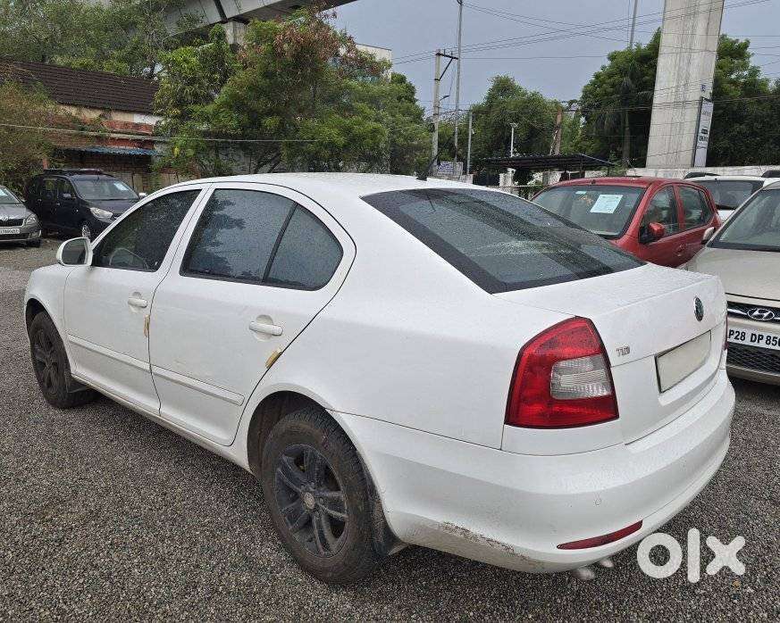 Skoda Laura 2.0 Elegance Tdi Cr, 2011, Diesel