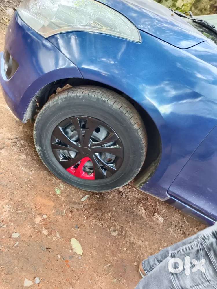 Maruti Suzuki Swift Petrol 2012