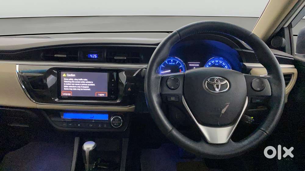 Toyota Corolla Altis 2013-2017 Vl At, 2015, Petrol