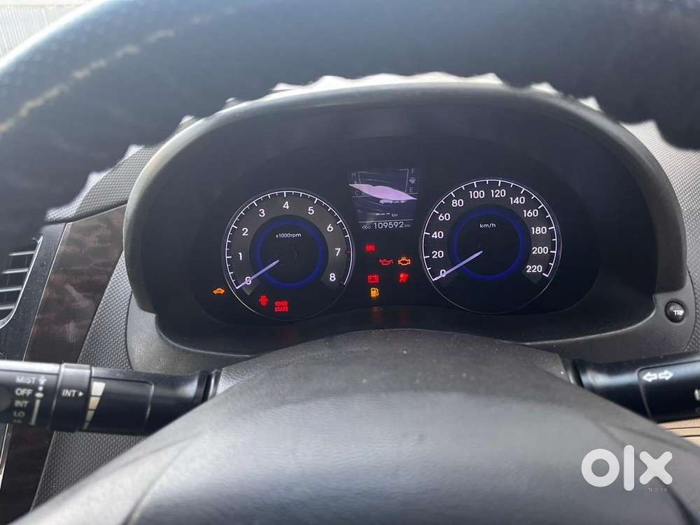 Hyundai Verna 2013 November Top 1.6sx Model