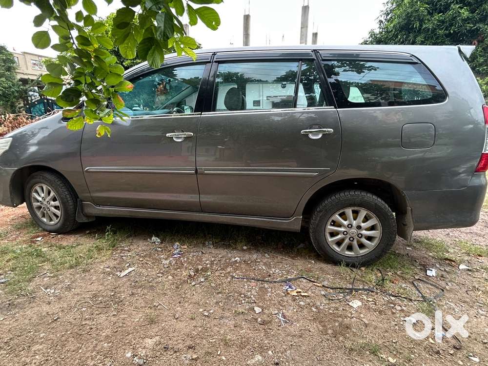 Toyota Innova Diesel 2012