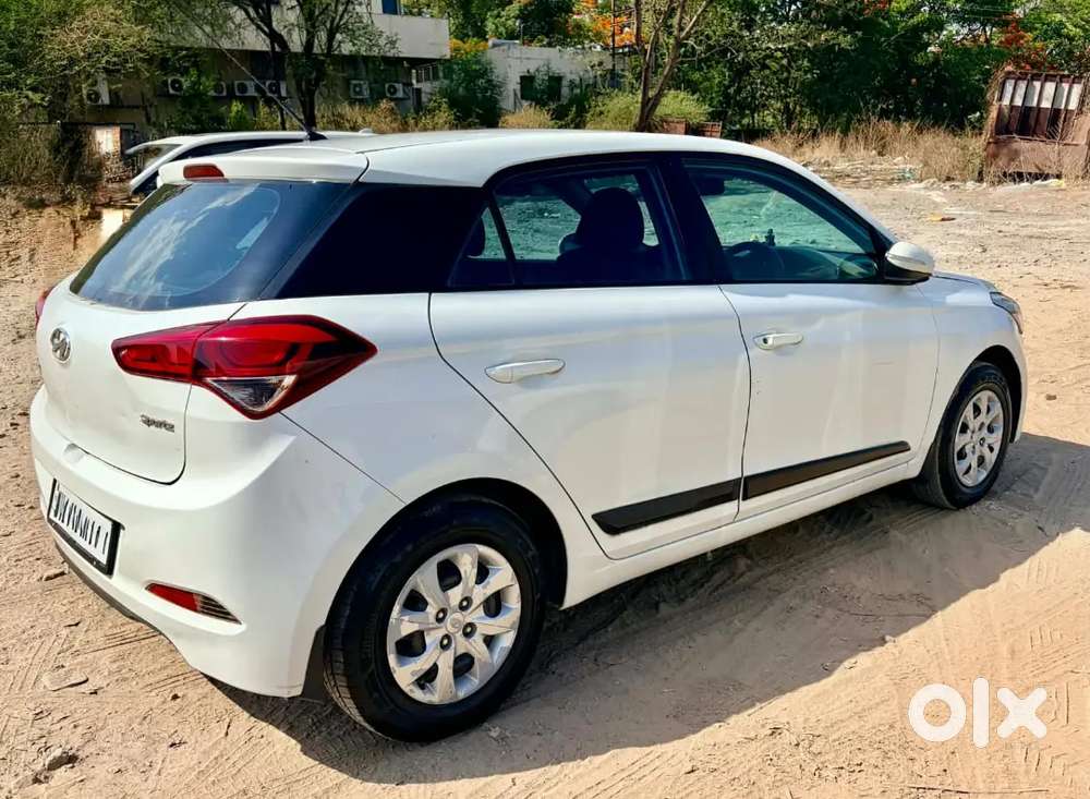 Hyundai Elite I20 2017 Petrol 148000 Km Driven