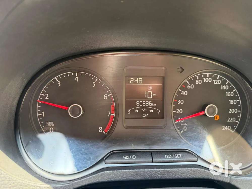 Volkswagen Polo Petrol Highline 1.2l, 2016, Petrol