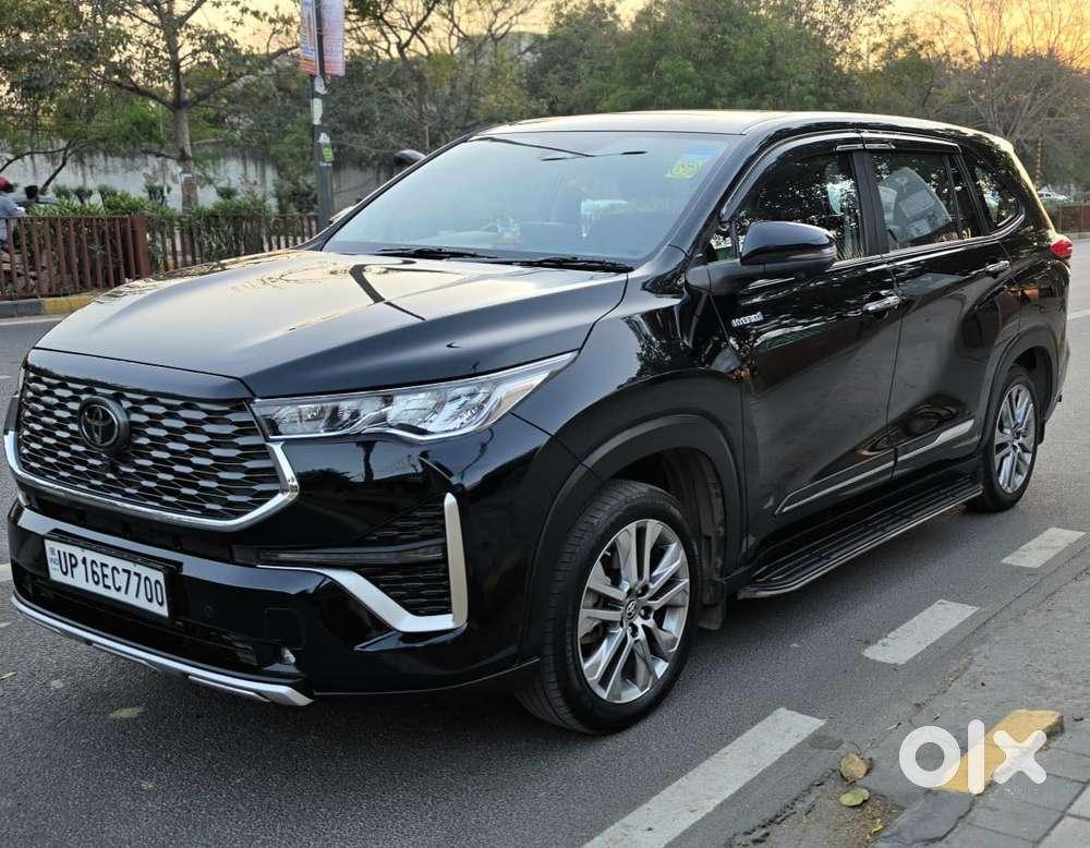 Toyota Innova Hycross 2.0 Zx (o) Hybrid 7 Str, 2024, Petrol