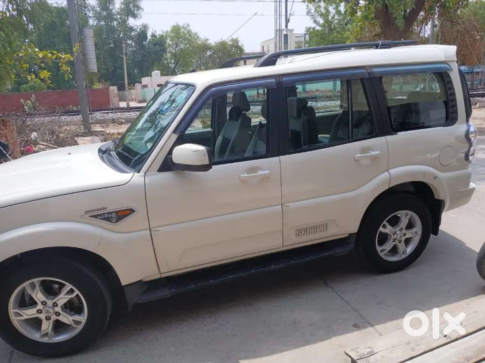 Mahindra Scorpio Classic 2016 Diesel Manual