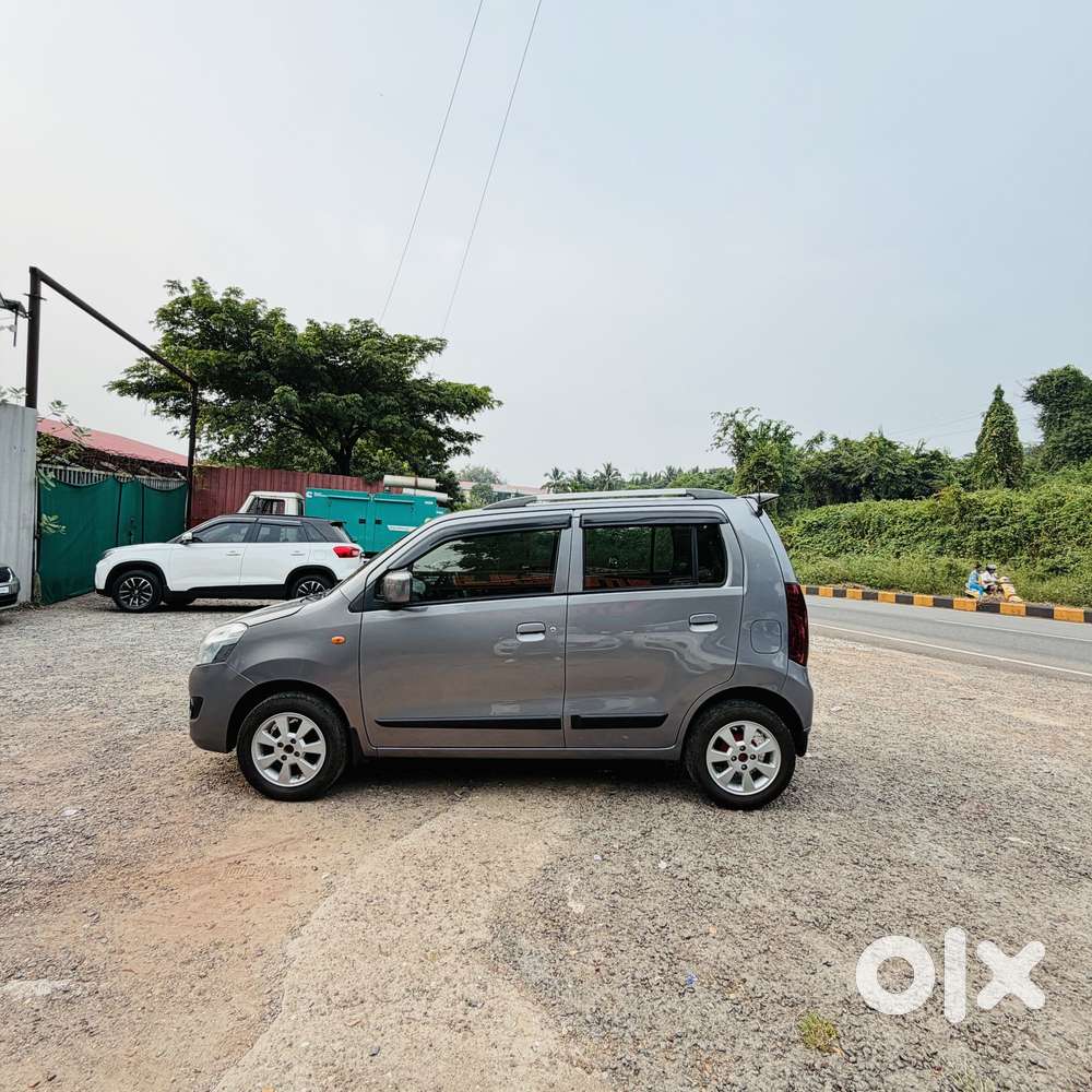 Maruti Suzuki Wagon R Vxi 1.0, 2016, Petrol