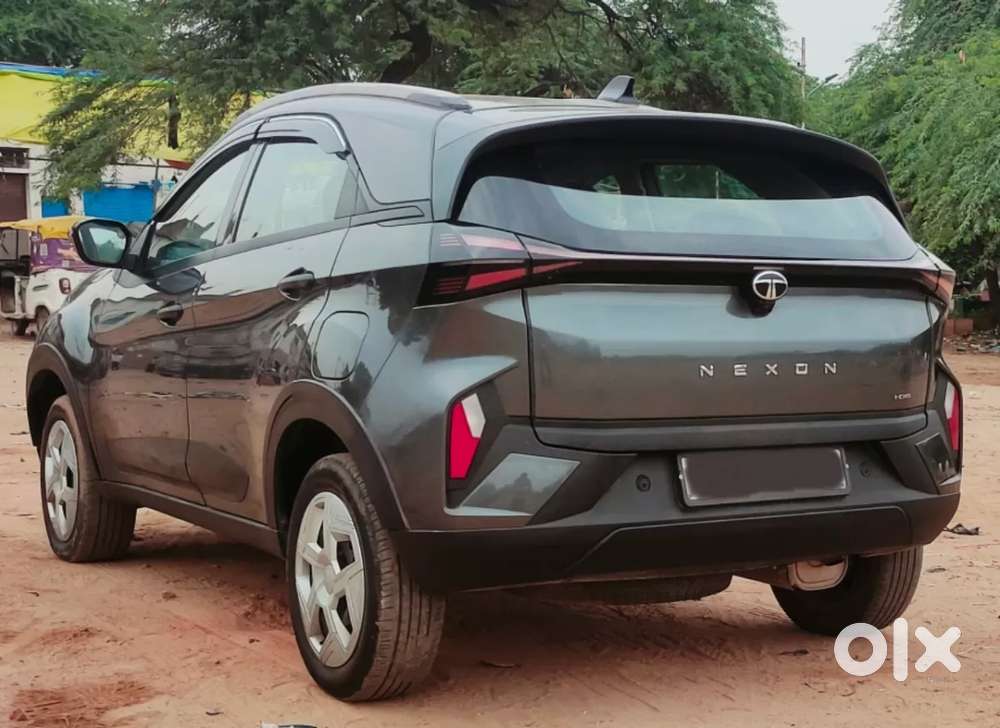 Tata Nexon Smart Plus S 1.2 Revotron Petrol 5 Mt, 2024, Petrol