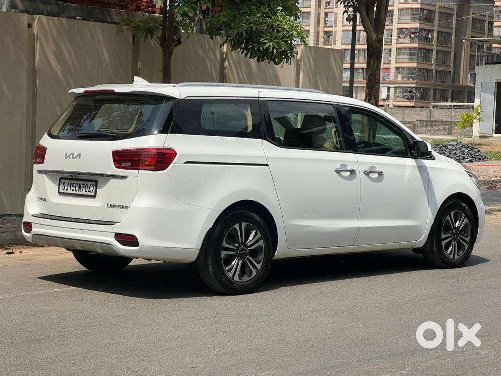 Kia Carnival Limousine Plus 7 Str, 2022, Diesel