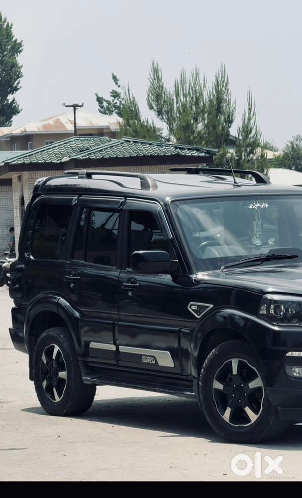 Black Mahindra Scorpio 2023 Classic Petrol Manual