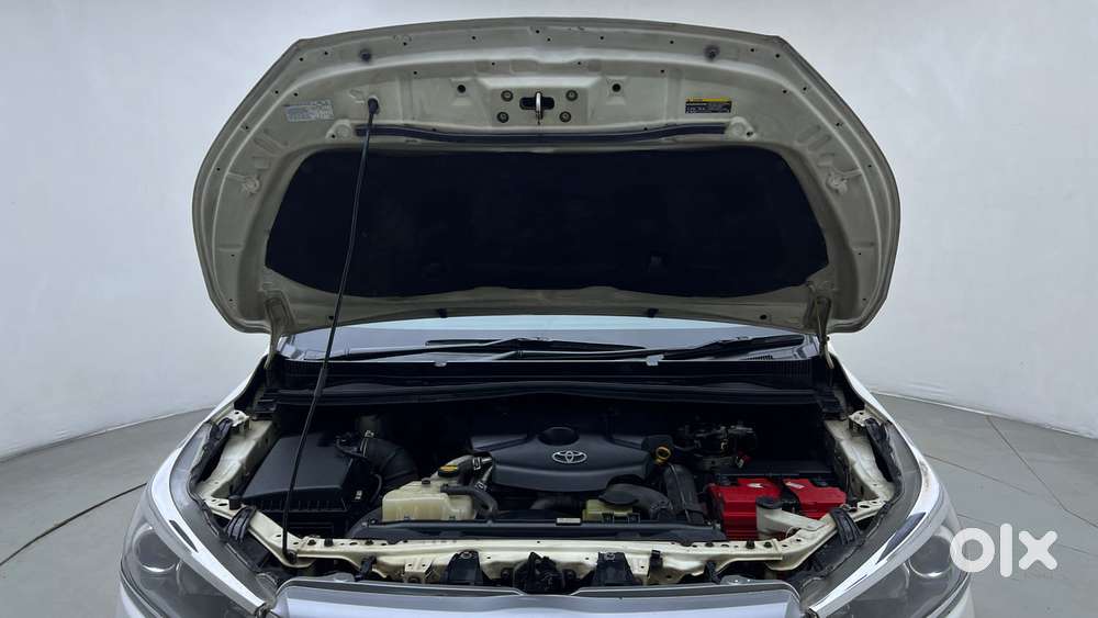 Toyota Innova Crysta 2.8 Zx At 7 Seater, 2016, Diesel