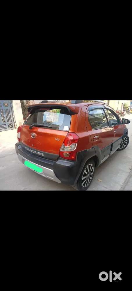 Toyota Etios Cross 2016