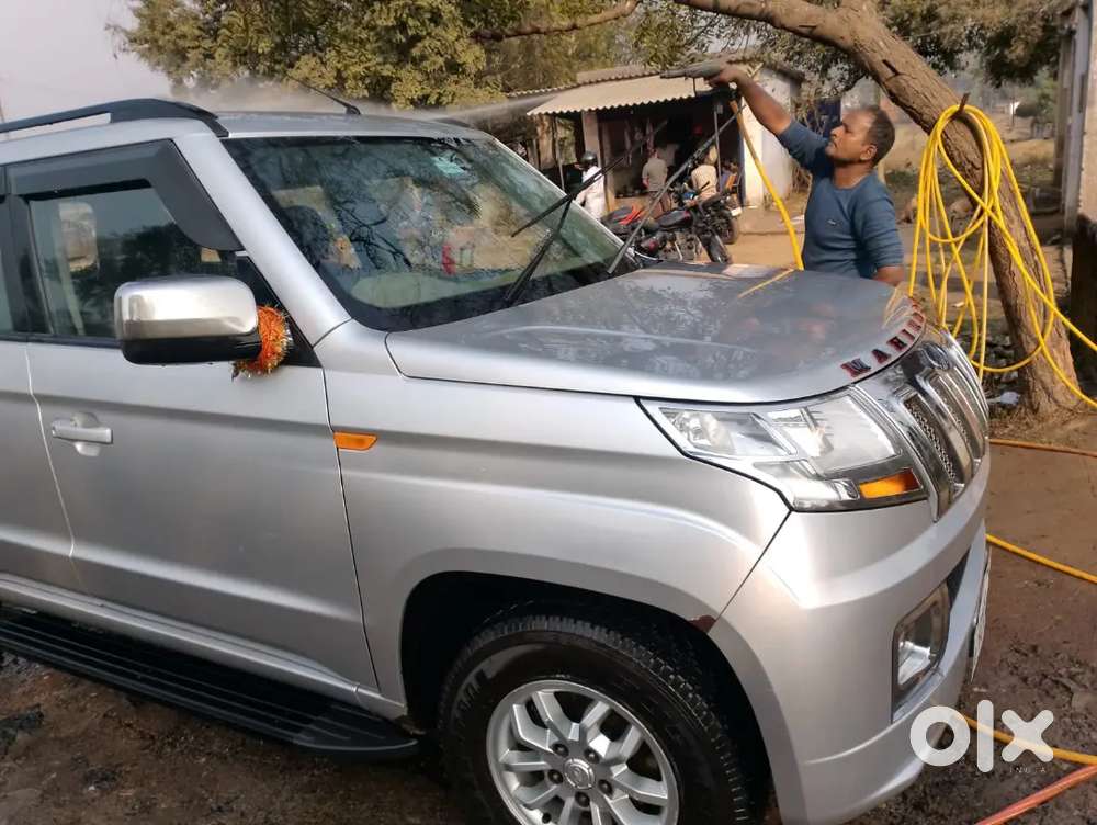 Mahindra Tuv 300 2017