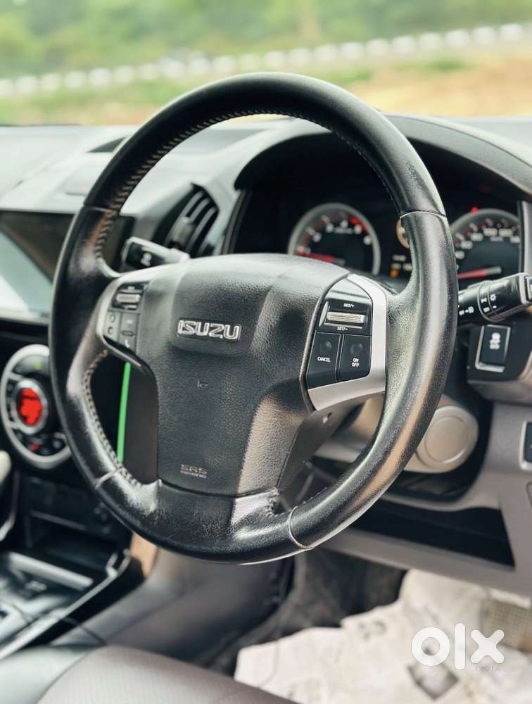 Isuzu D-max V-cross 4x4, 2019, Diesel