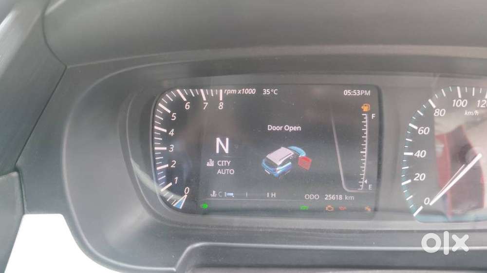 Tata Punch 1.2 Revotron Creative Amt Dual Tone, 2022, Petrol