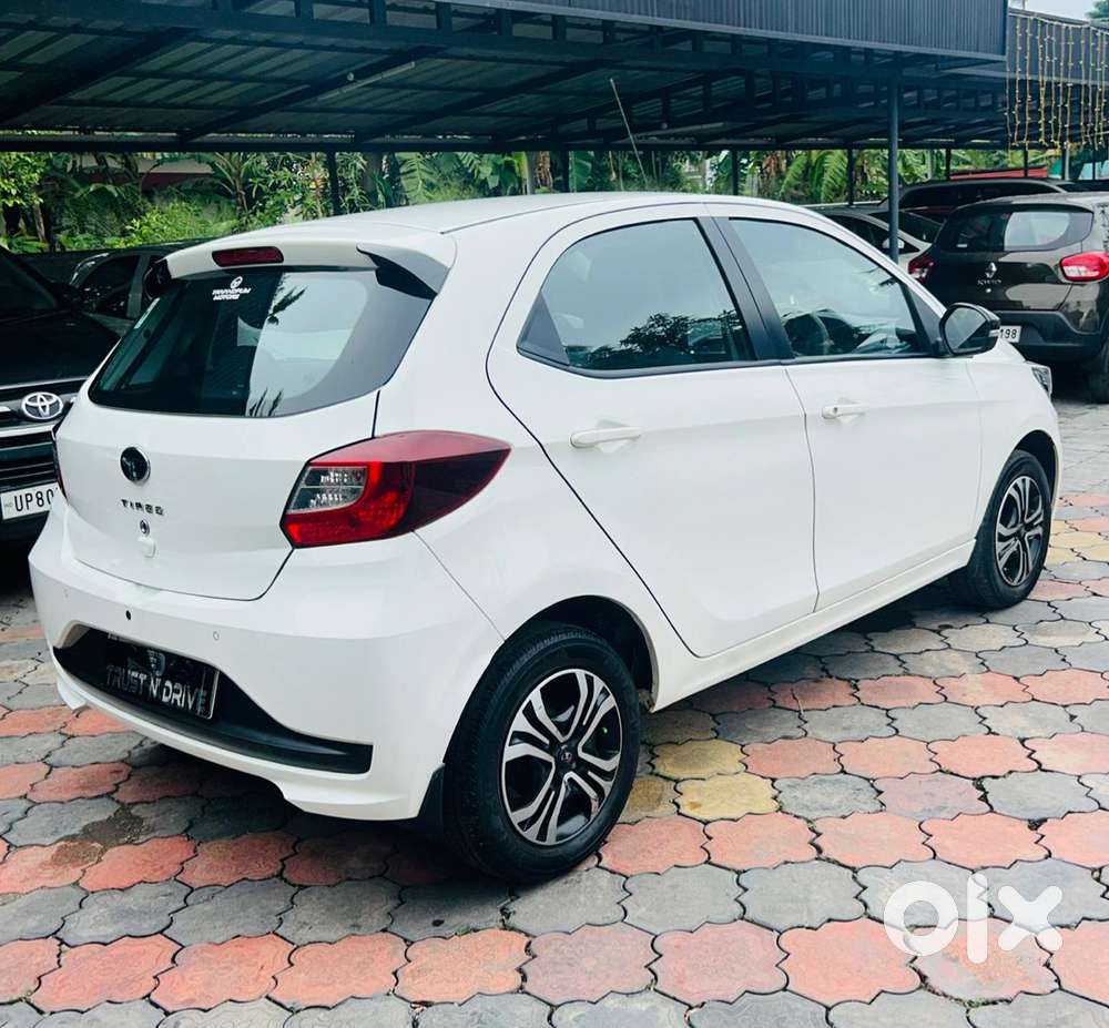 Tata Tiago 1.2 Revotron Xt (o), 2024, Petrol