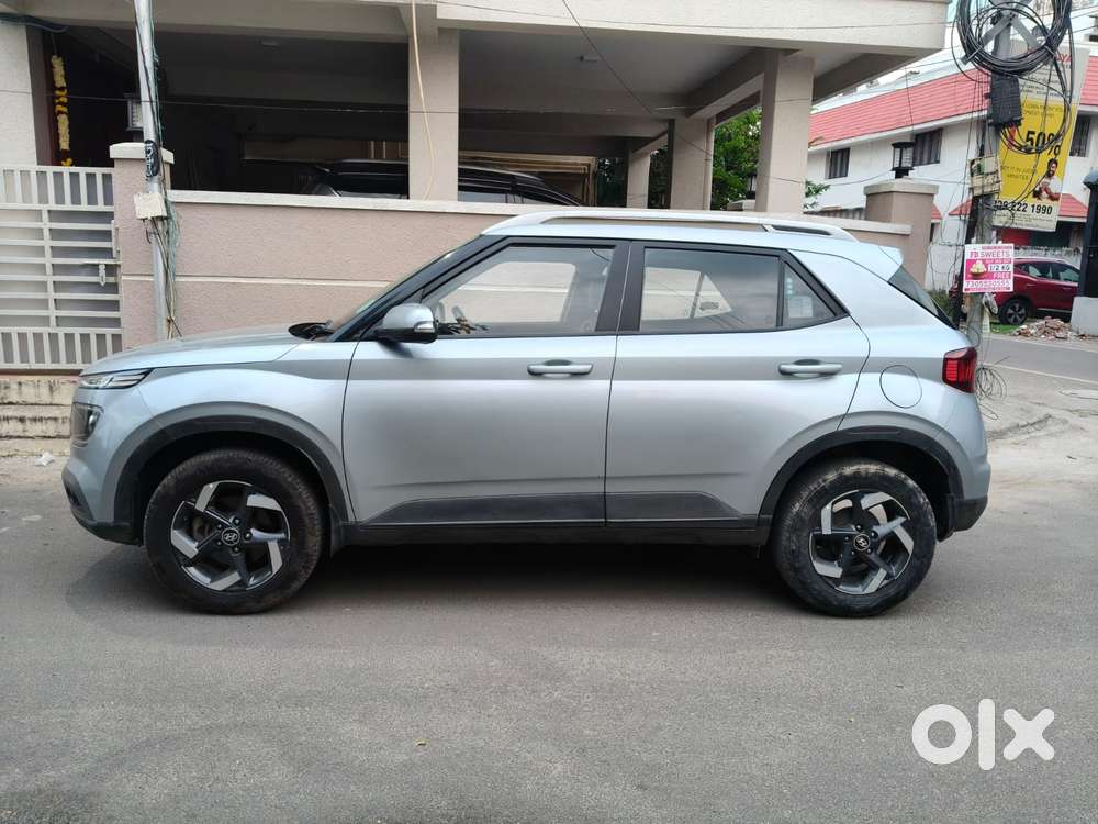 Hyundai Venue Sx Mt, 2019, Petrol