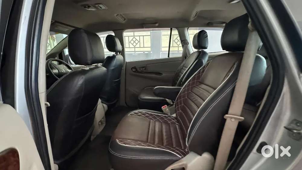 Toyota Innova 2.5 V 2012