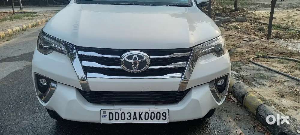 Toyota Fortuner 2018 Diesel 136000 Km Driven