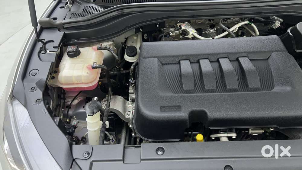 Mahindra Xuv700 2.2 Ax 5 Diesel At 7 Str, 2024, Diesel