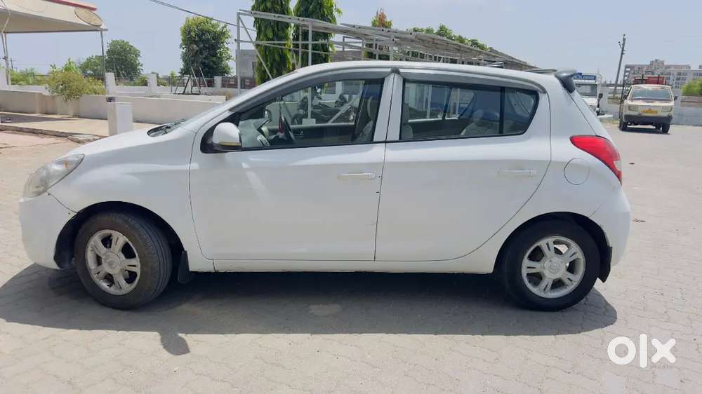 Hyundai I20 2011 Cng & Hybrids Well Maintained