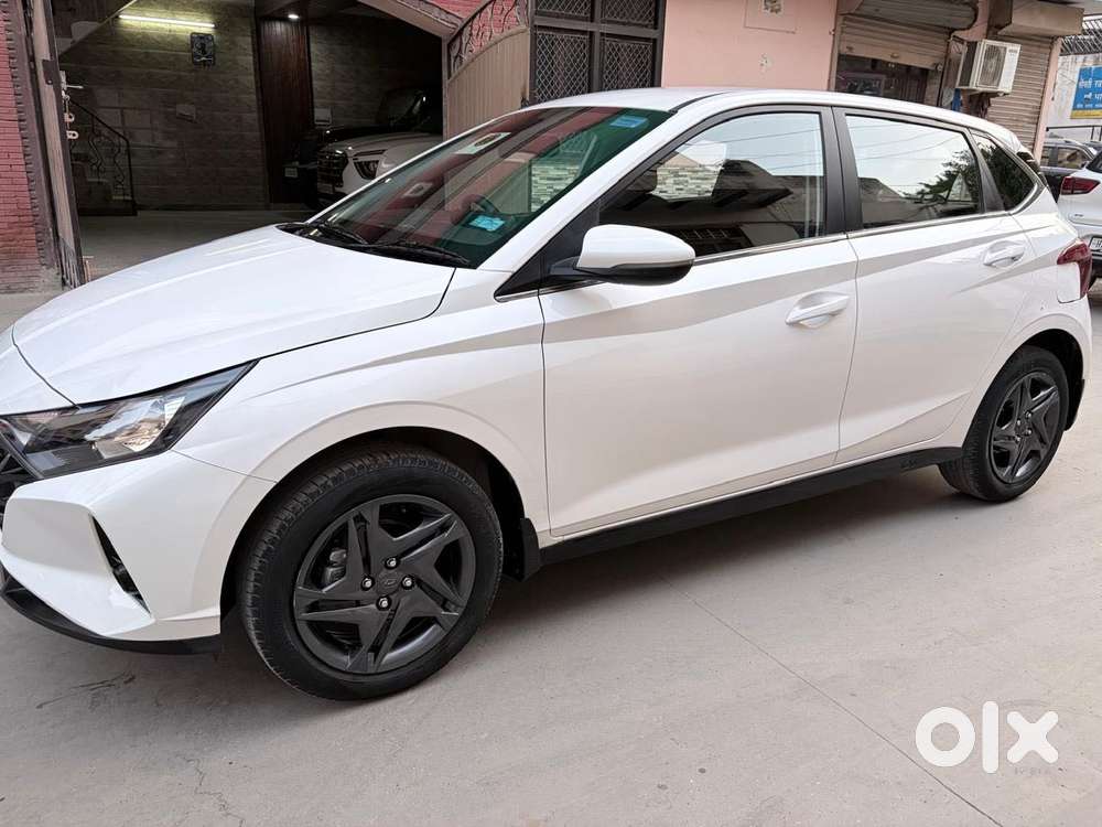 Hyundai I20 1.2 Sportz (o), 2023, Petrol