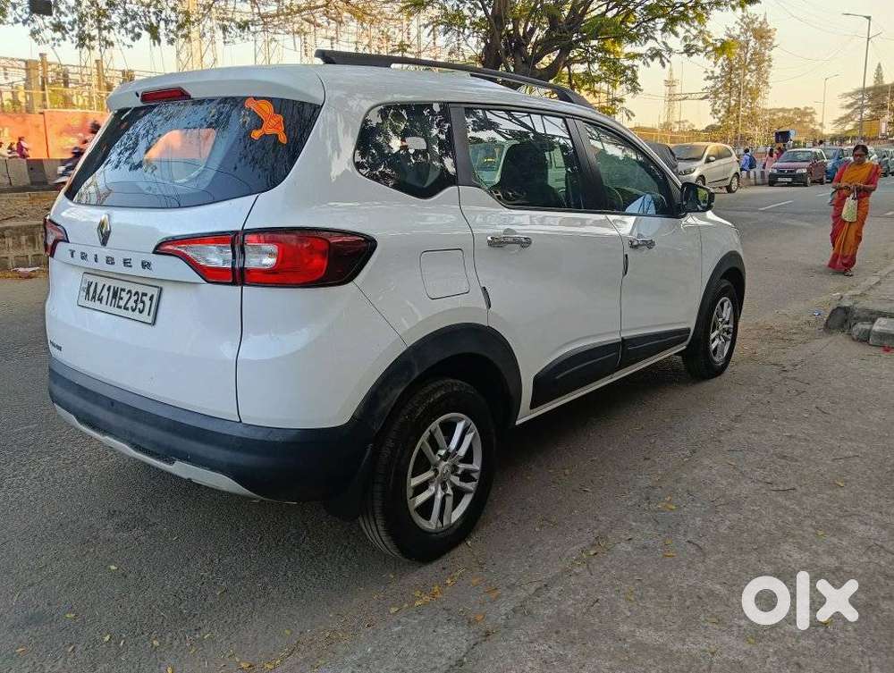 Renault Triber Rxt, 2022, Petrol