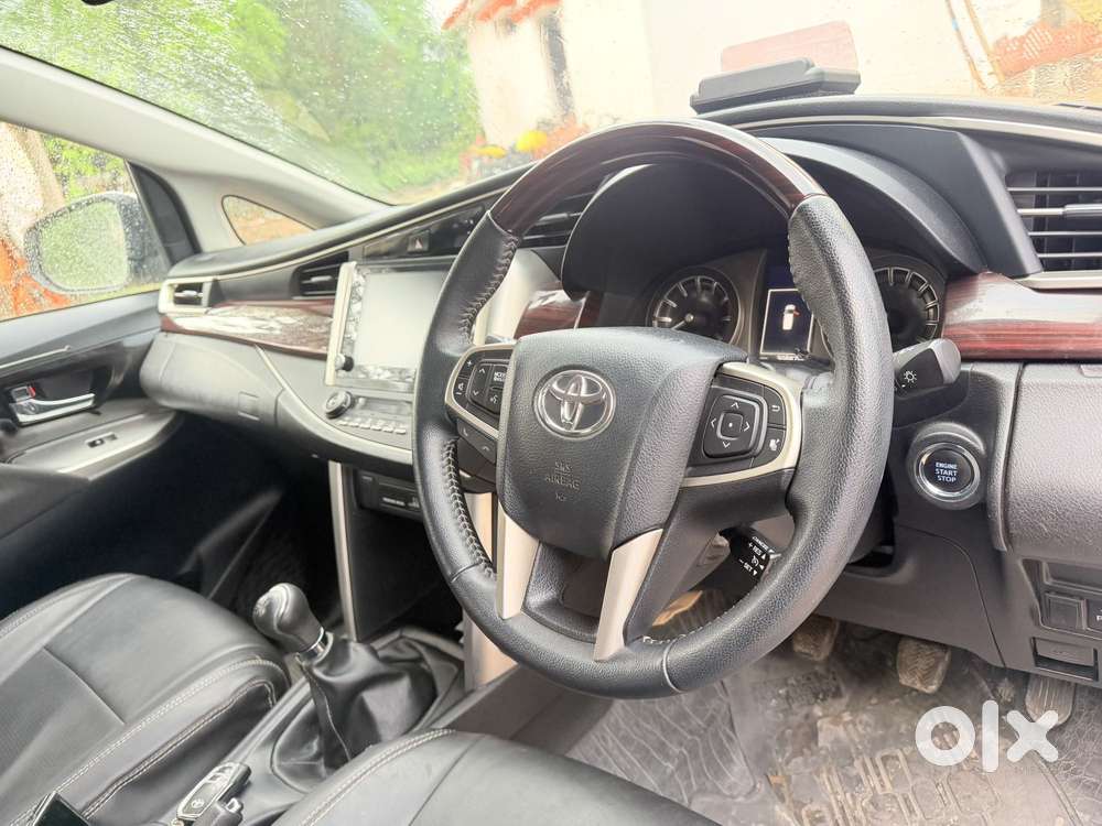Toyota Innova Crysta 2.4 V 7 Str, 2022, Petrol